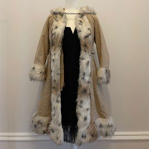 MUST HAVE vintage fur jacket!